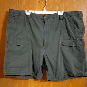 Men's size 48 Green Wrangler Cargo Shorts
